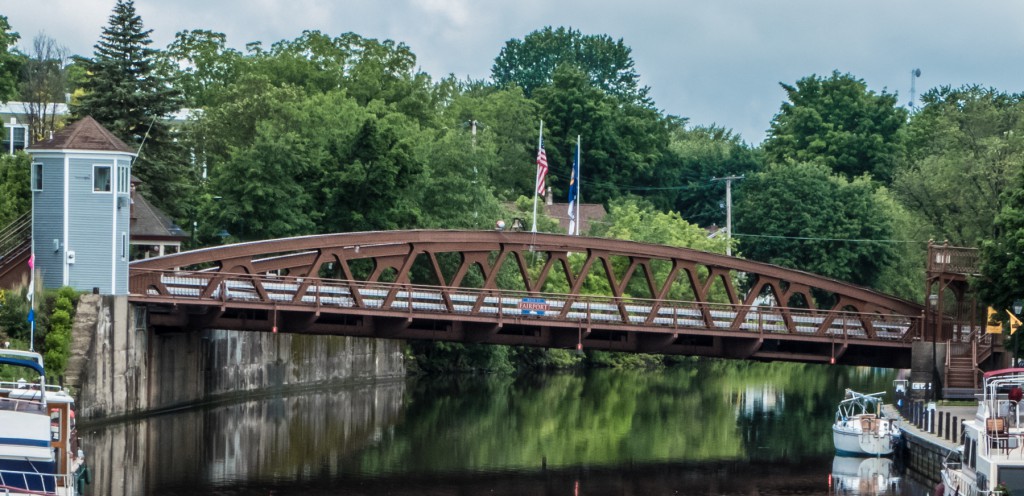 20150612 Fairport_slanted_lift_bridge-0102