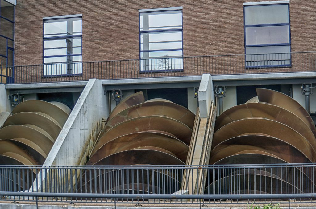 Archimedes screw